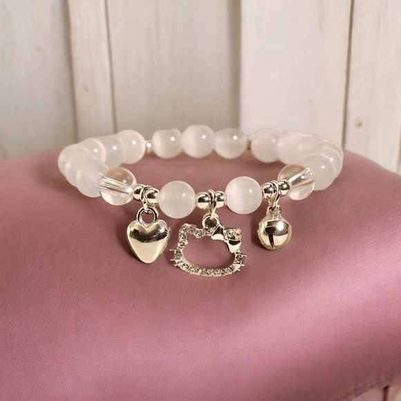 Sanrio HELLO KITTY Pearly White Crystal Beaded Rhinestone Charm Bracelet - Picture 10 of 15
